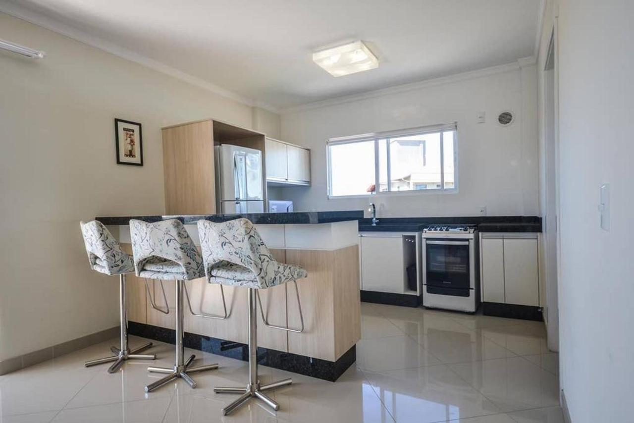 Apartamento Residencial Baía dos Golfinhos Bombinhas Exterior foto